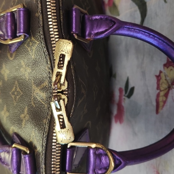 - - `ღ´- ♥ -`ღ´ FABULOUS CONDITION `ღ´- ♥ -`ღ´ Authentic Louis Vuitton ALMA - Picture 12 of 17